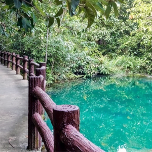 בריכת האמרלד