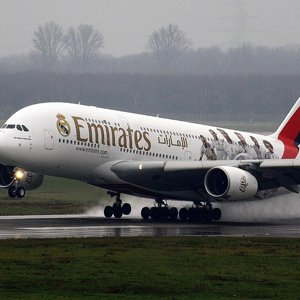 פליי אמירייטס